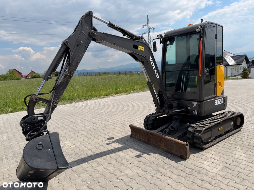 Volvo ECR25D - 5