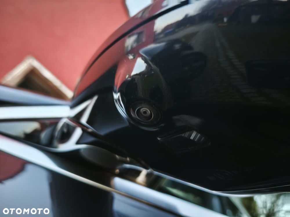 Mercedes-Benz Klasa E - 27