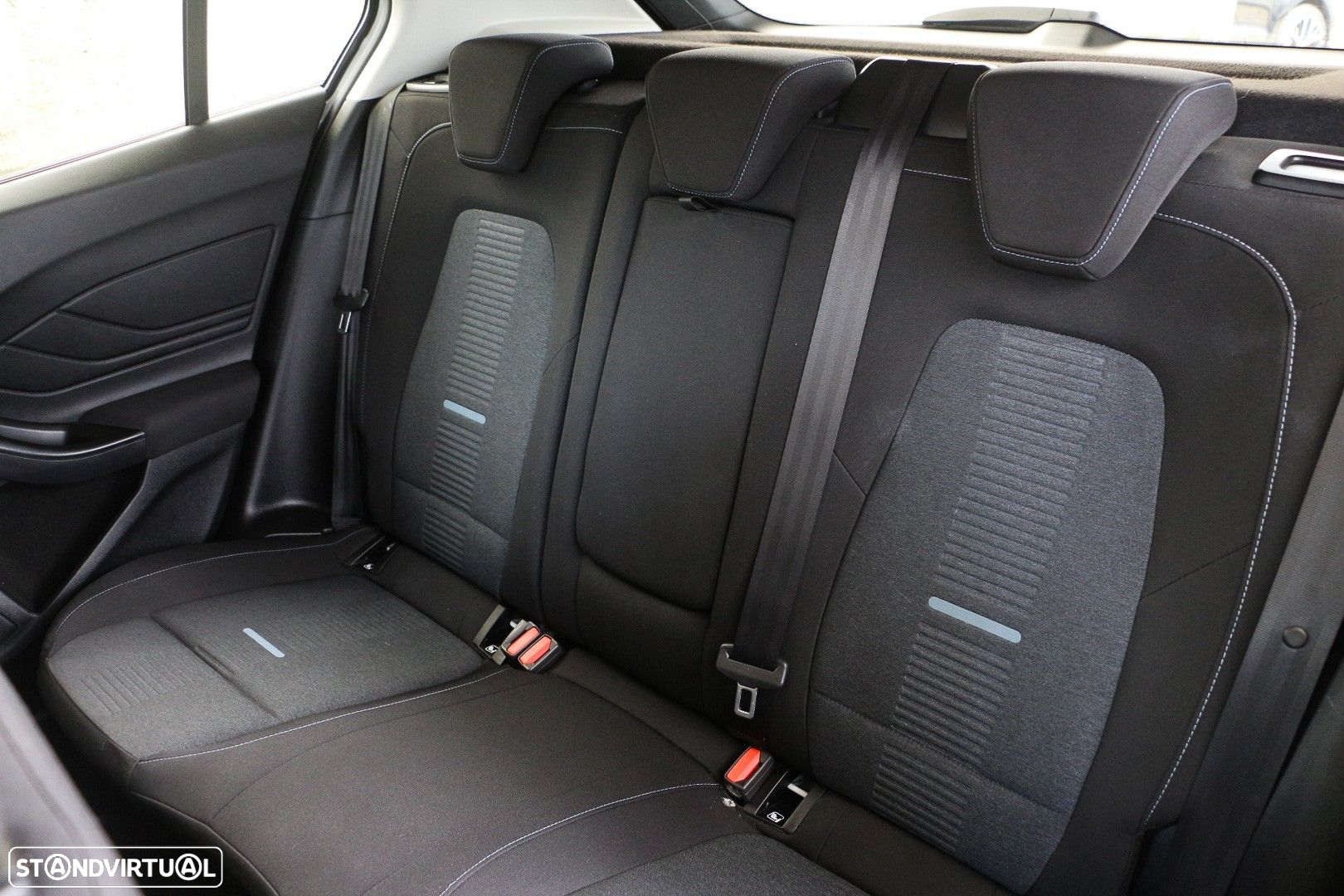 Ford Focus 1.0 EcoBoost MHEV Active - 24