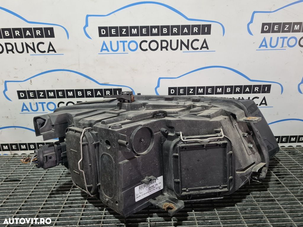 Far Stanga Audi Q5 2008 - 2012 SUV 4 Usi (956) Fara xenon - 2