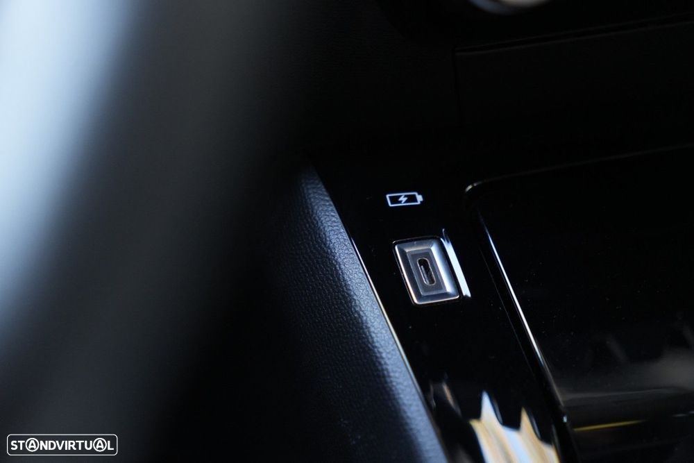 Peugeot 2008 1.2 PureTech Allure Pack - 20