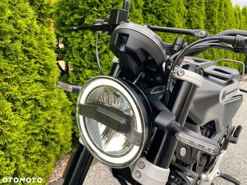 Husqvarna Svartpilen - 21
