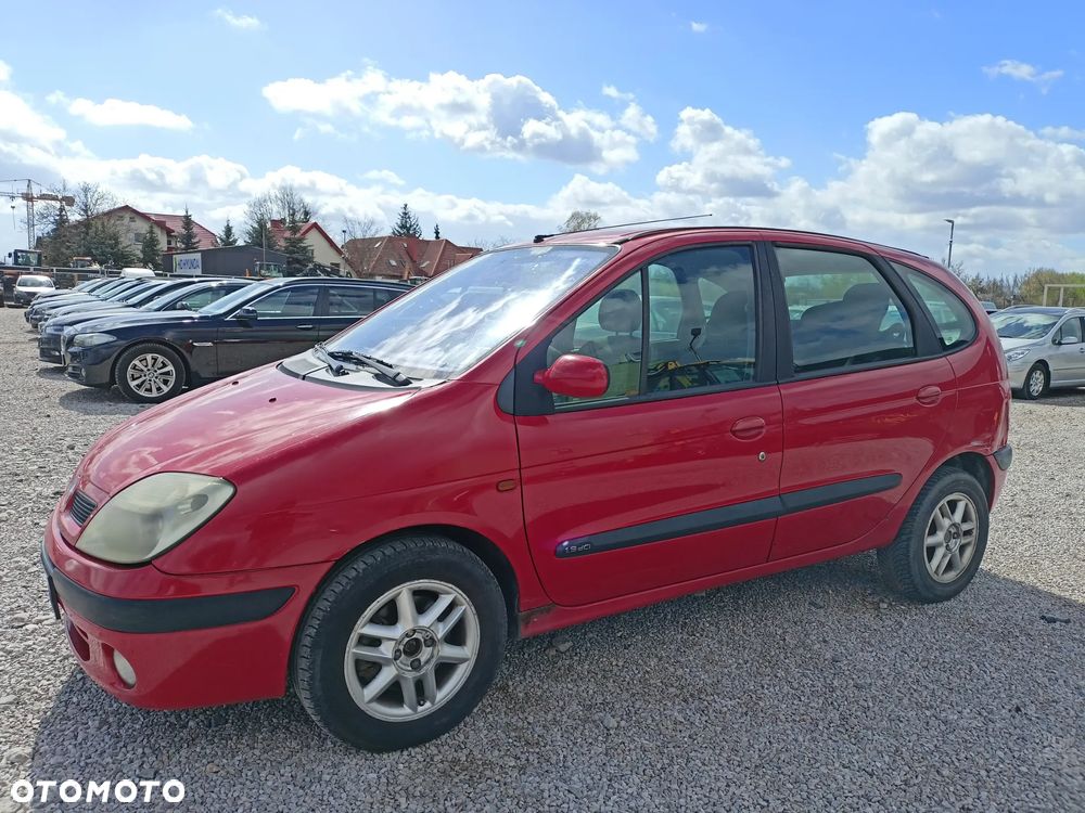 Renault Scenic - 1