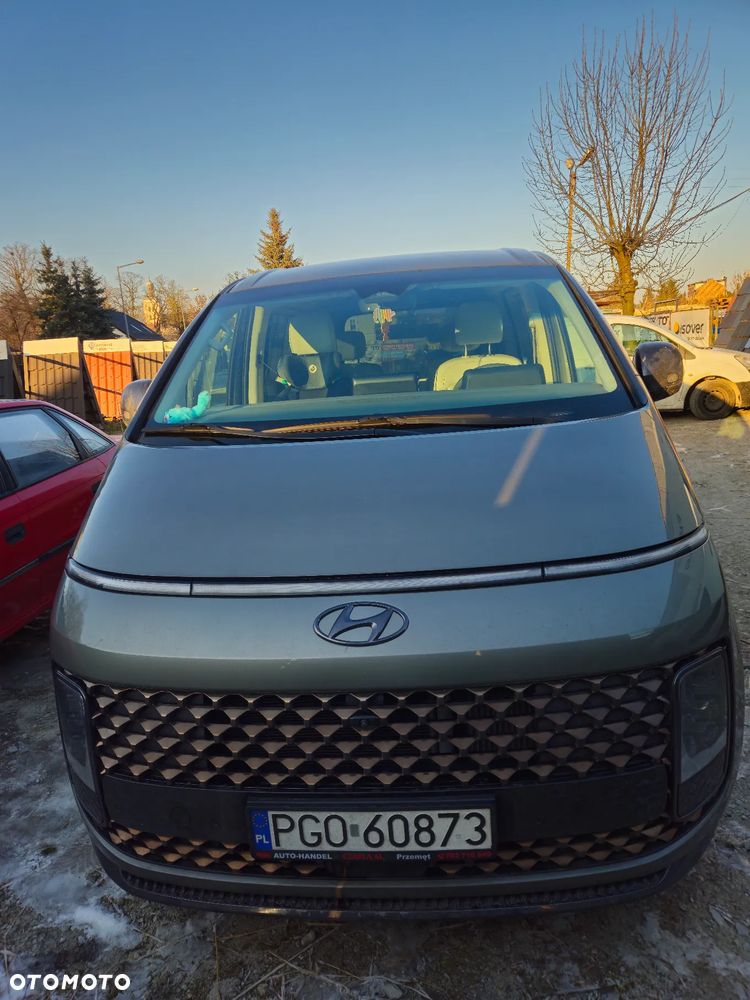 Hyundai Staria - 2