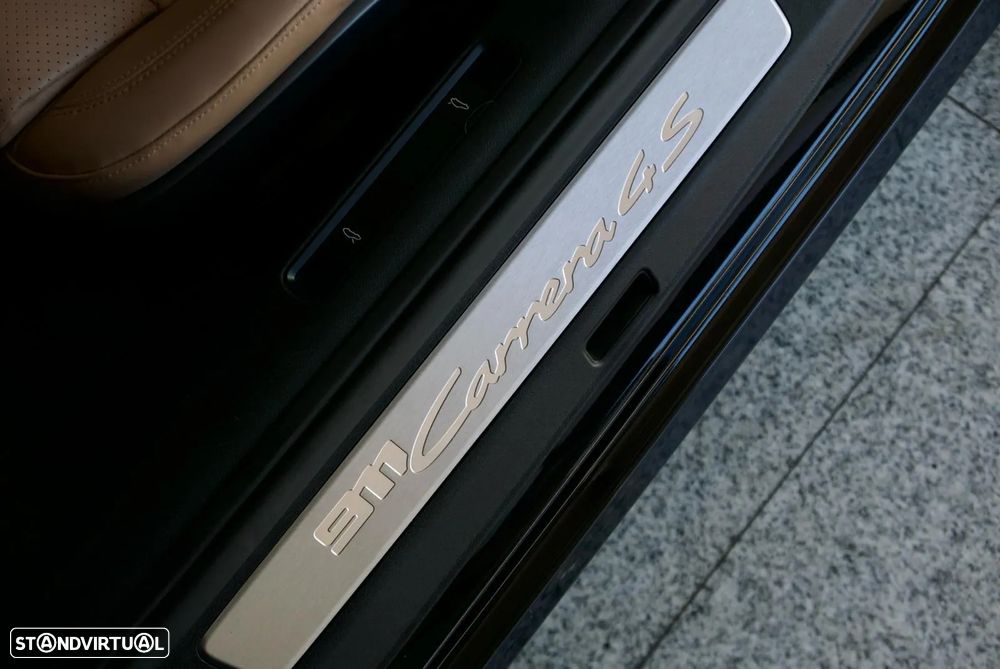 Porsche 911 (992) Carrera 4S PDK - 13