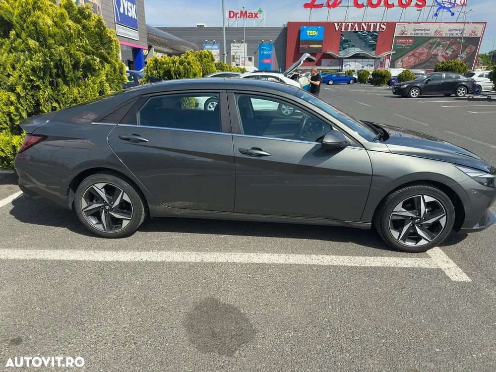 Hyundai Elantra 1.6 l 123 CP CVT Exclusive - 4