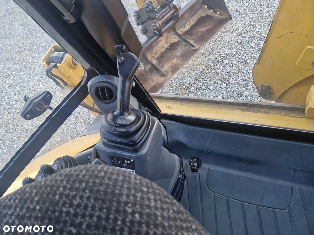 Caterpillar 432F2 - 39