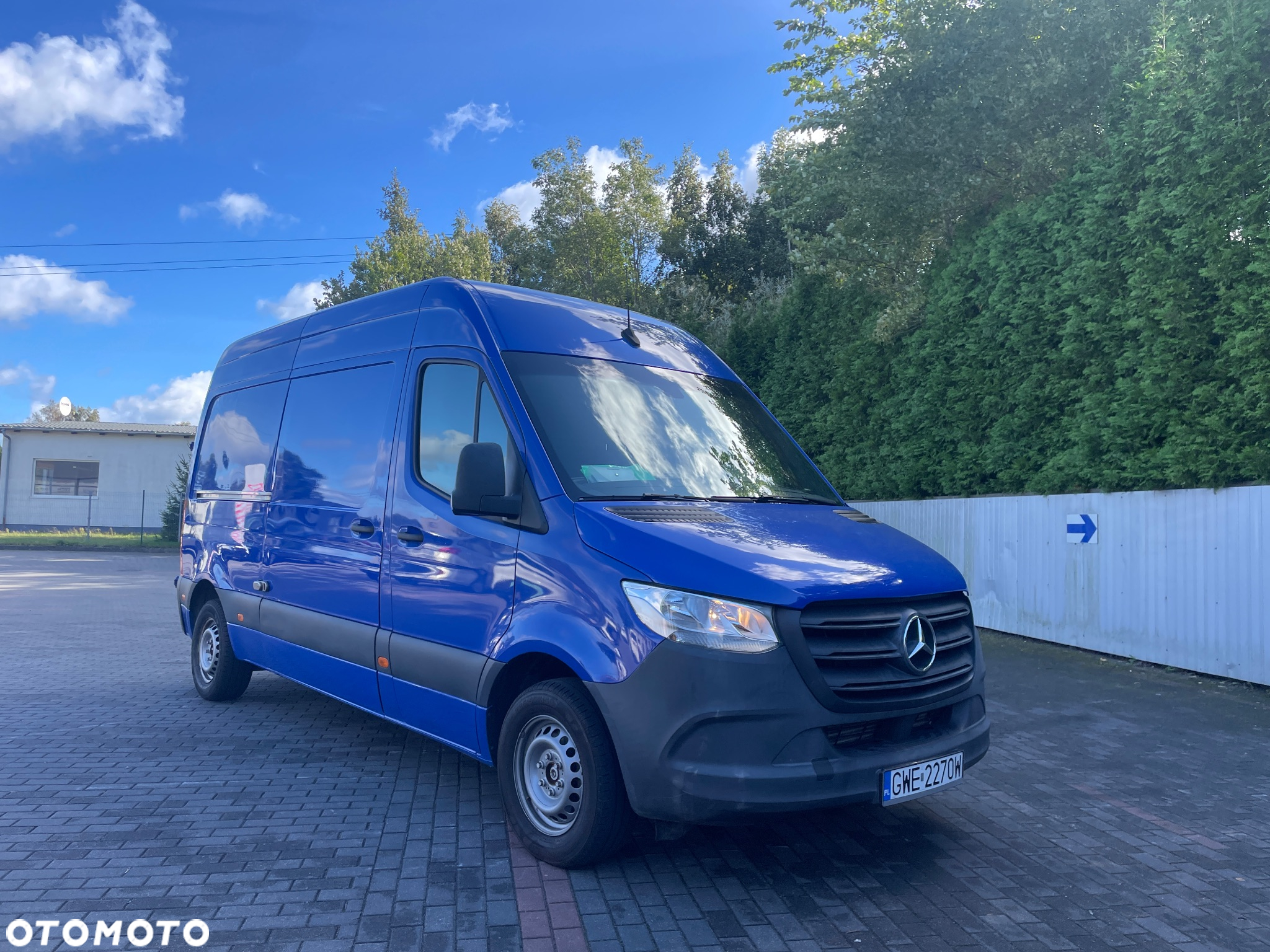 Mercedes-Benz Sprinter - 2