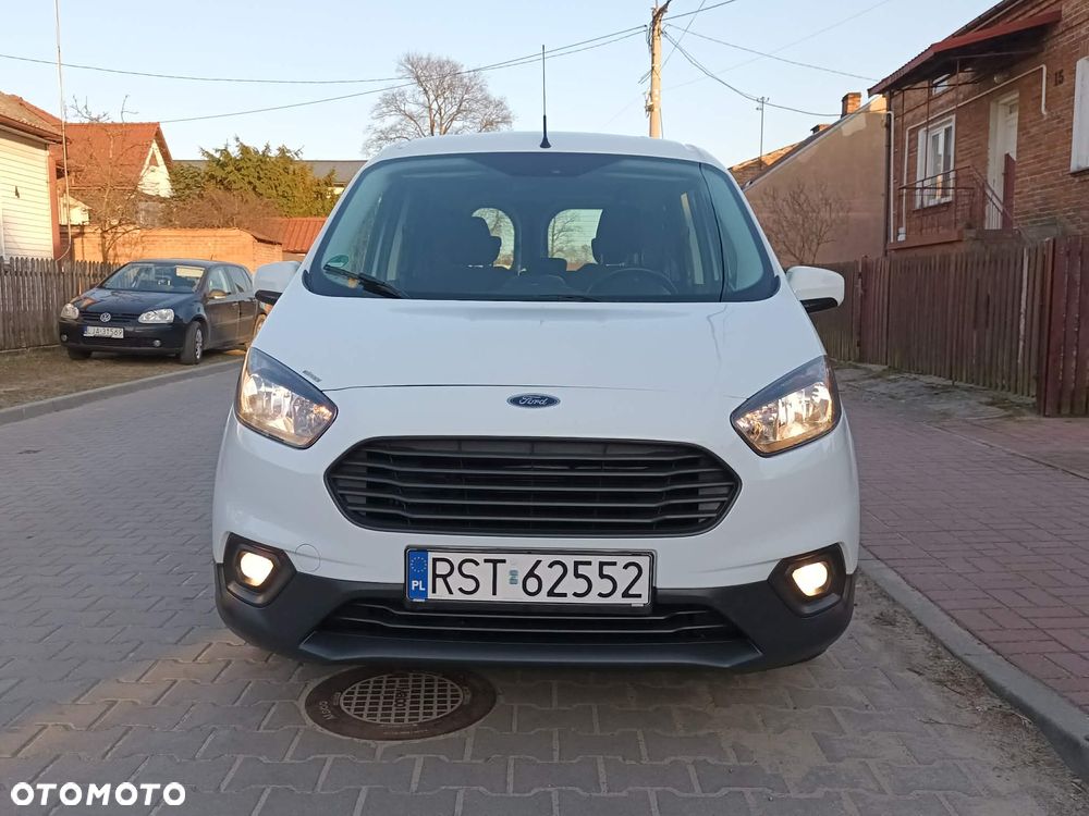 Ford Transit Courier - 2