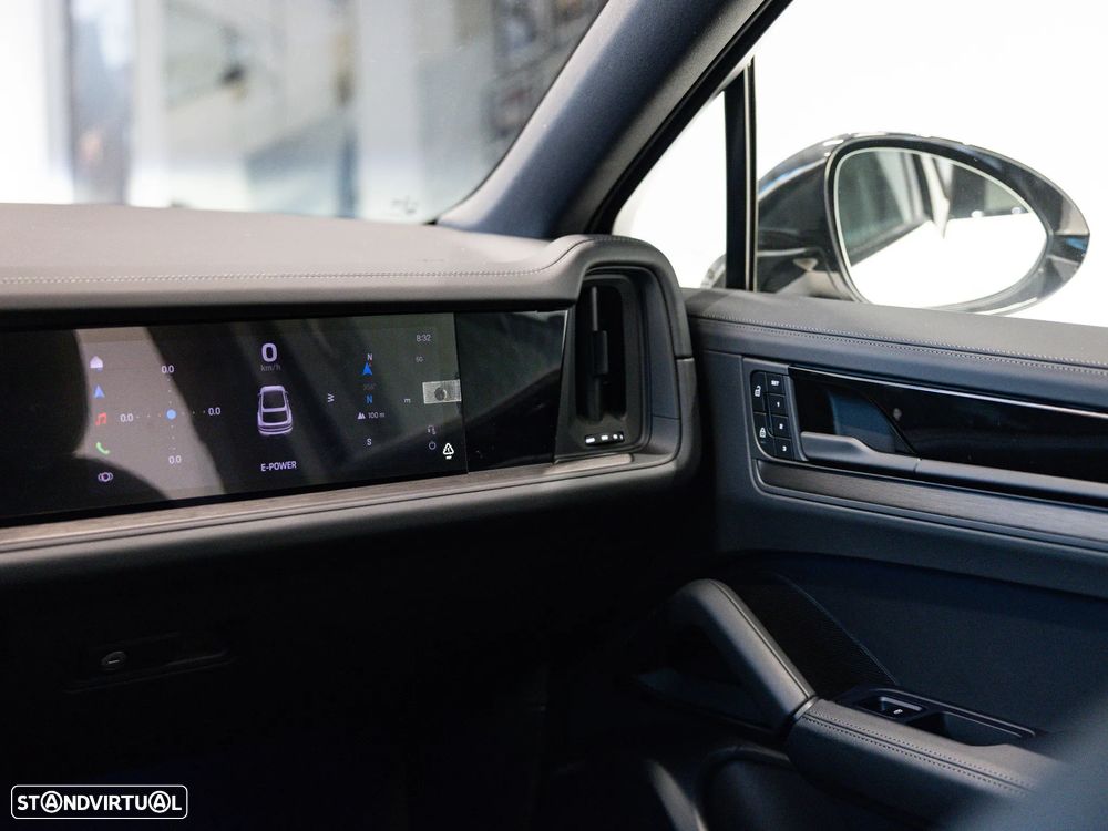 Porsche Cayenne Coupé E-Hybrid Black Edition - 32