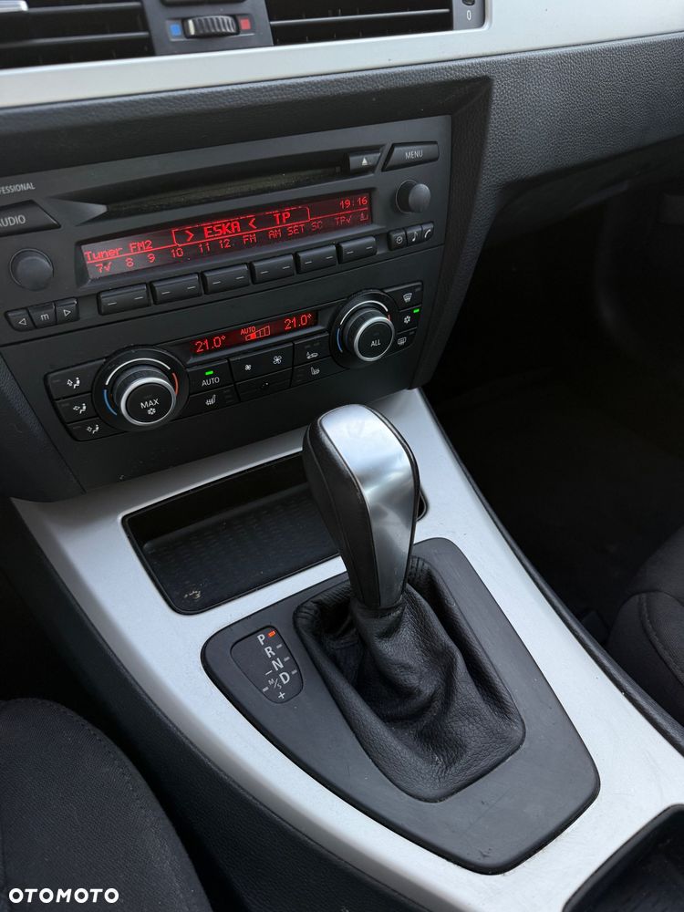 BMW Seria 3 318i - 19
