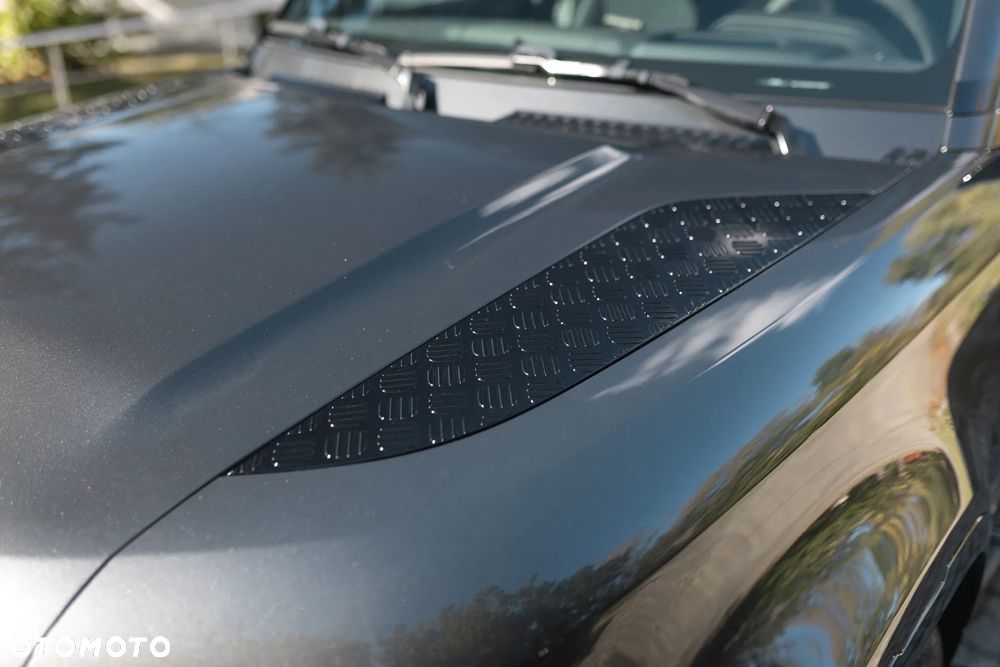 Land Rover Defender 110 5.0 P525 V8 - 6