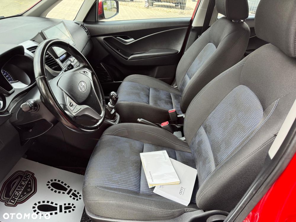 Hyundai ix20 - 32