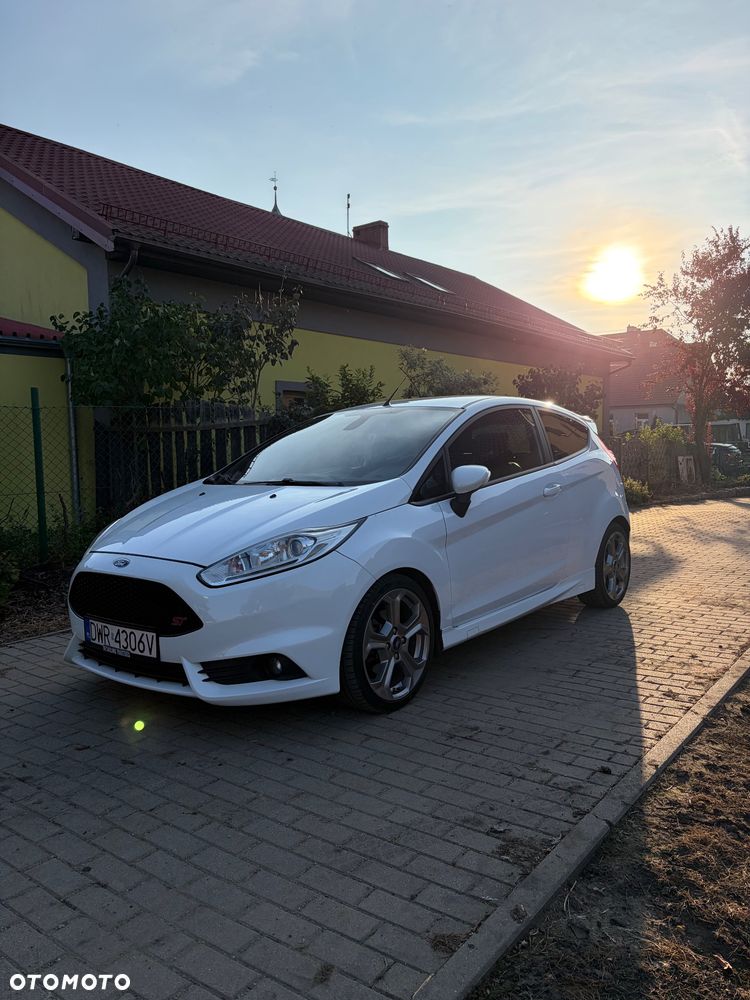 Ford Fiesta - 3