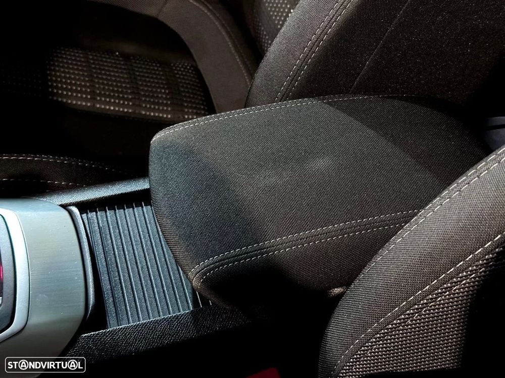 Peugeot 308 SW 2.0 BlueHDi Allure J17 EAT6 - 29