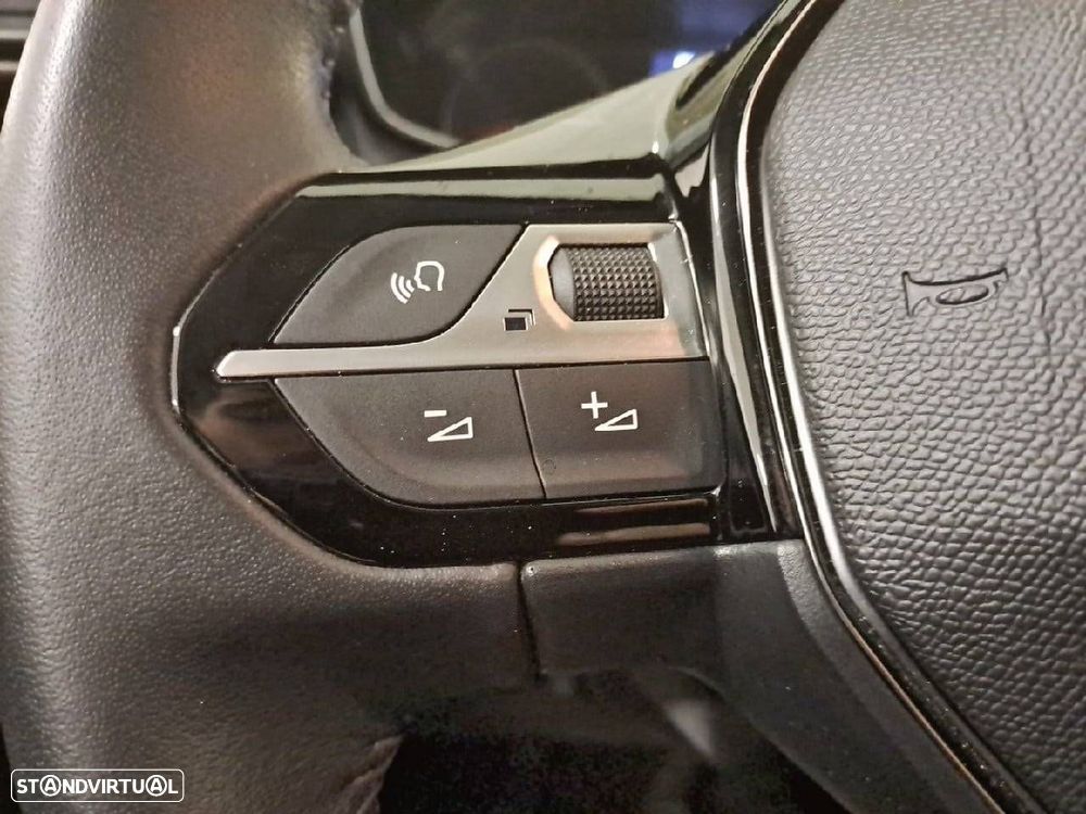 Peugeot 208 1.2 PureTech Style - 16