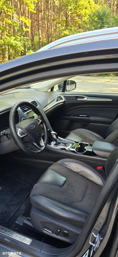 Ford Mondeo 2.0 TDCi Titanium PowerShift - 12
