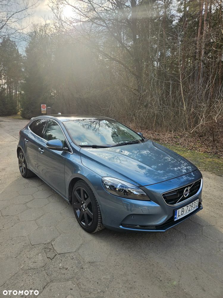 Volvo V40 D4 Momentum - 1