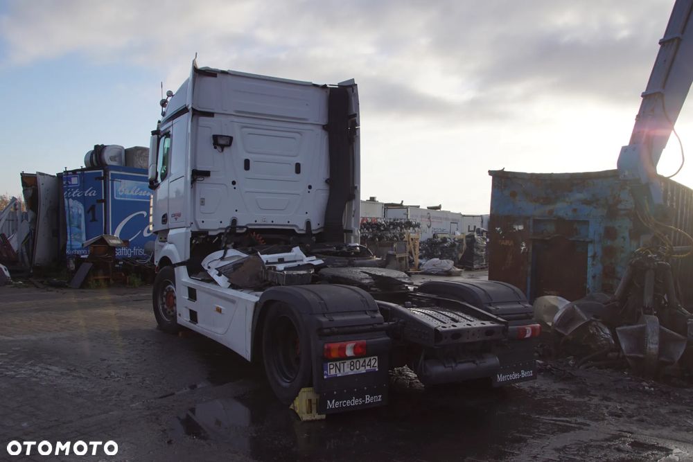Auto na części - Mercedes Actros MP4 1845 12.8 450 KM OM471LA 471900 G211-12KL 715352 9147 2014R Silnik Skrzynia Drzwi Lusterko Szyba Klamka Siodło Deska Kokpit Sterownik Moduł Czujnik Licznik Kierownica Panel - 7