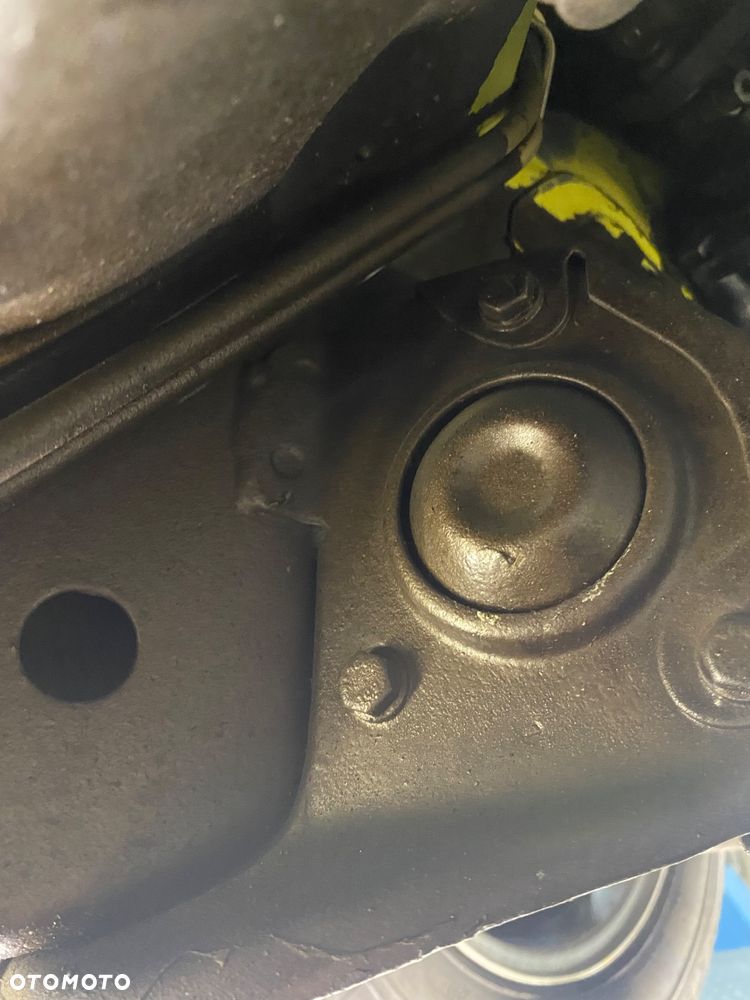 Mercedes-Benz W123 - 38