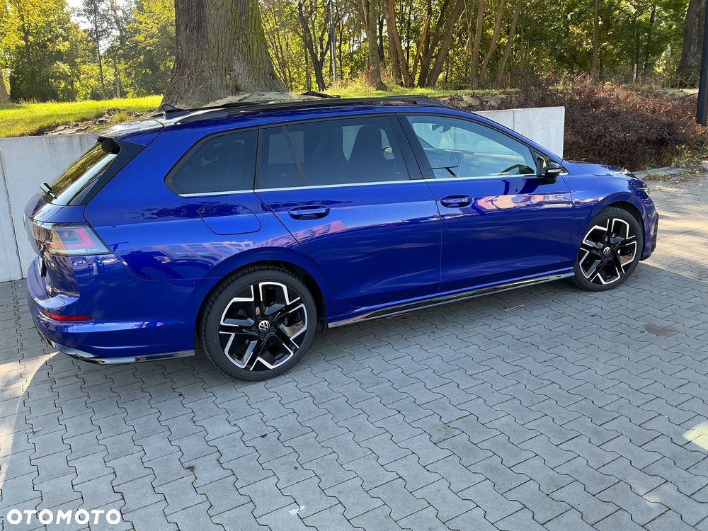 Volkswagen Golf - 8
