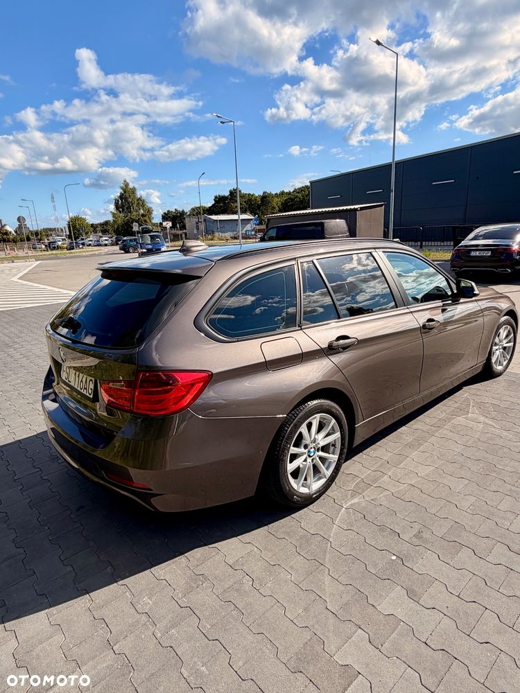 BMW Seria 3 318d - 5