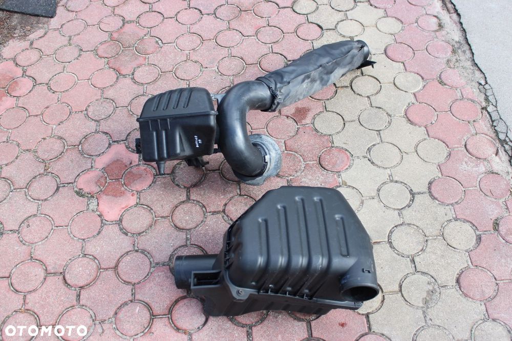 Obudowa Filtra Powietrza Opel Antara Captiva 2.0 - 3
