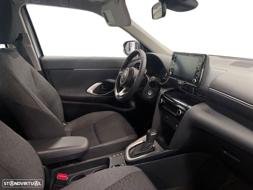 Toyota Yaris Cross 1.5 HDF Comfort Plus - 11