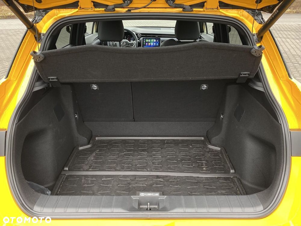 Lexus LBX 1.5 Hybrid Cool - 16