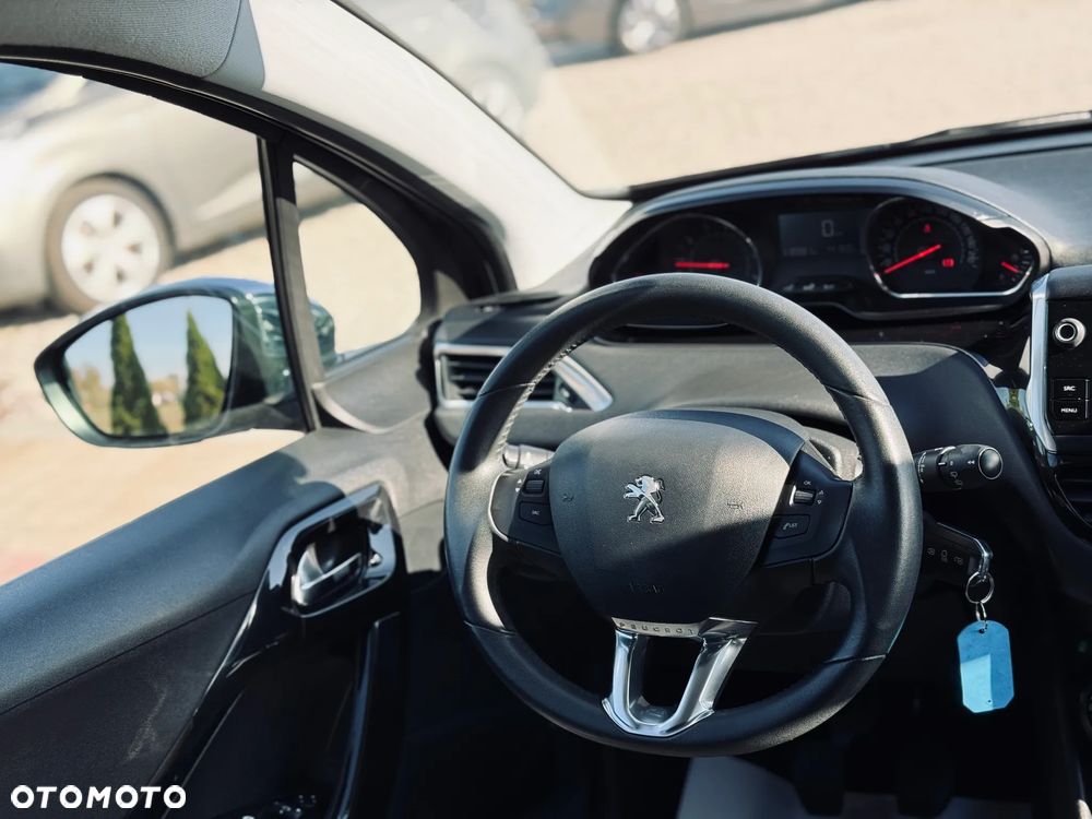 Peugeot 208 1.2 VTi Style - 25