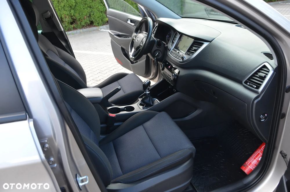 Hyundai Tucson 1.6 GDi 2WD Select - 25