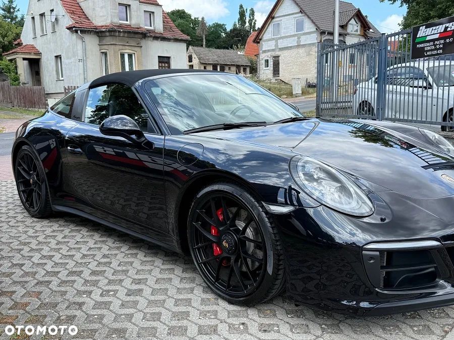 Porsche 911 Targa 4 GTS PDK - 6