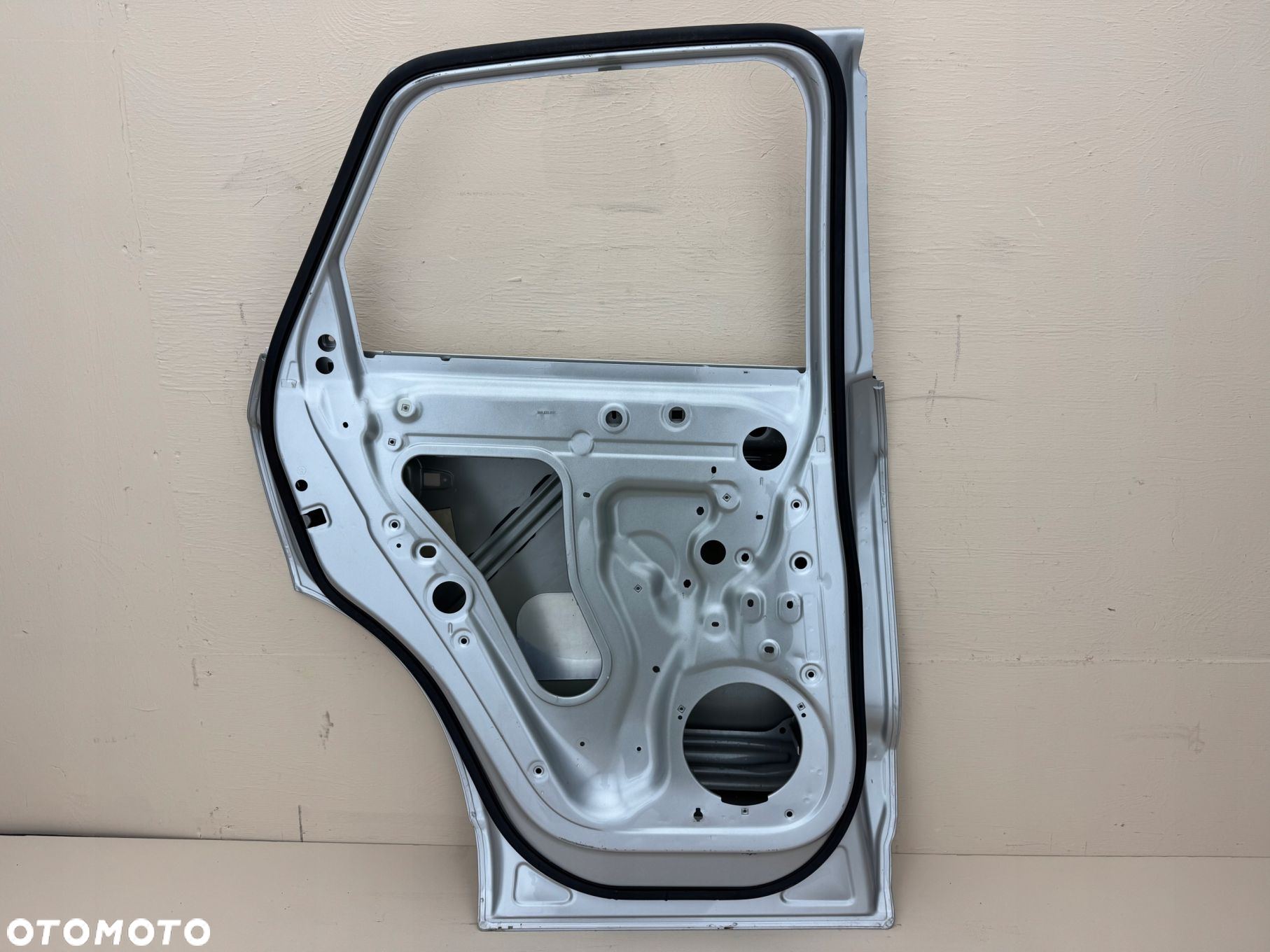 AUDI Q3 I 1 12-18R DRZWI LEWE TYLNE LEWY TYŁ 8U0833051 - 16