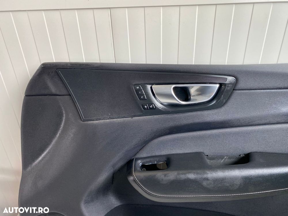 Fata de usa dreapta fata VOLVO XC60 2018+ 32328456 32328458 - 2