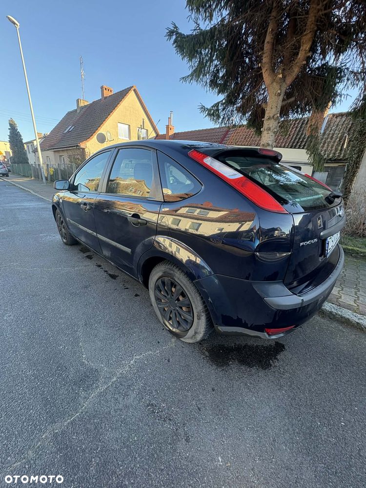 Ford Focus 1.4 Ambiente - 5