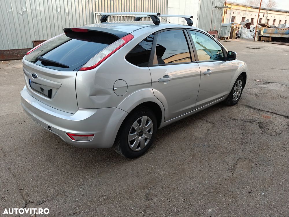 Ford Focus 1.6i Trend - 7