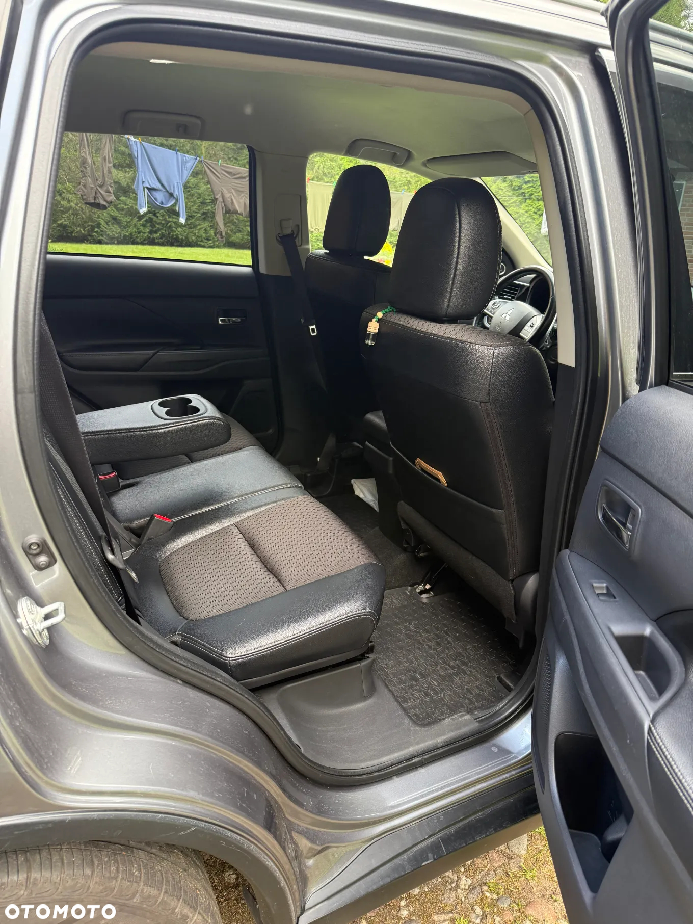 Mitsubishi Outlander - 14