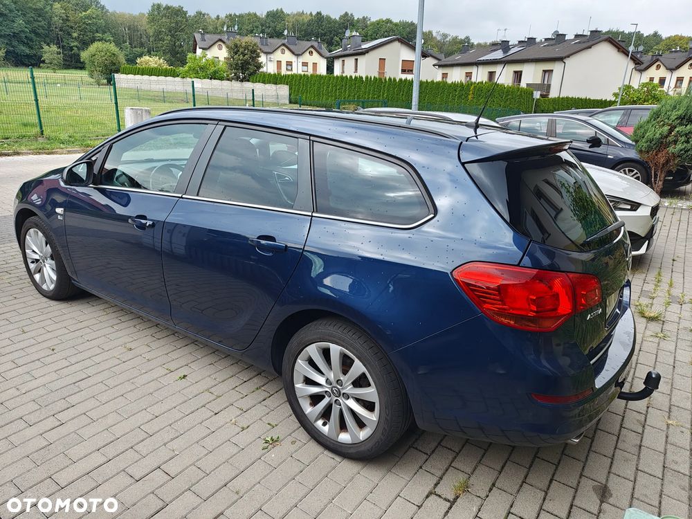 Opel Astra 2012 photo 5