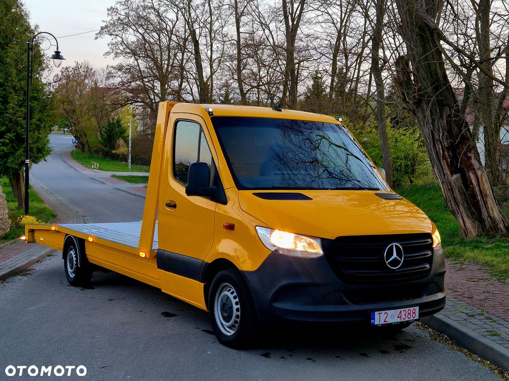 Mercedes-Benz Sprinter - 1