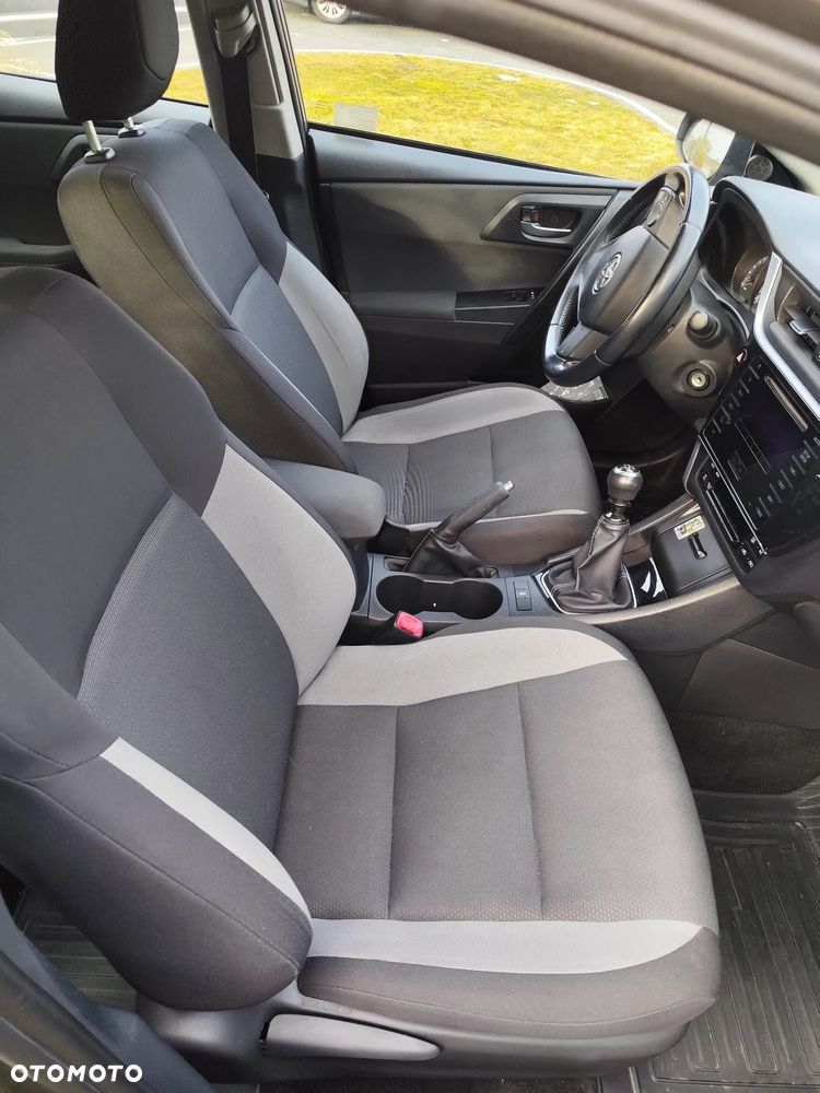 Toyota Auris 1.33 VVT-i Active - 2