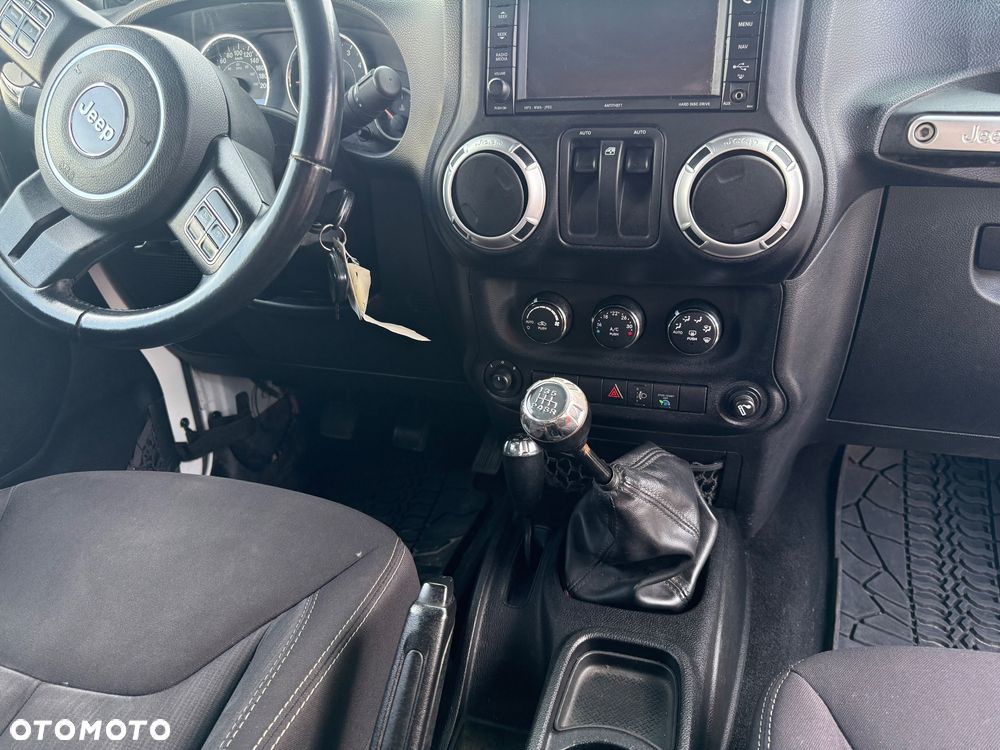 Jeep Wrangler - 13