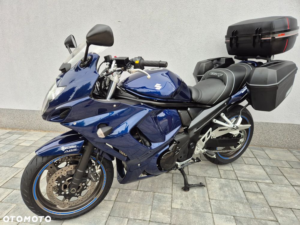 Suzuki GSX - 9