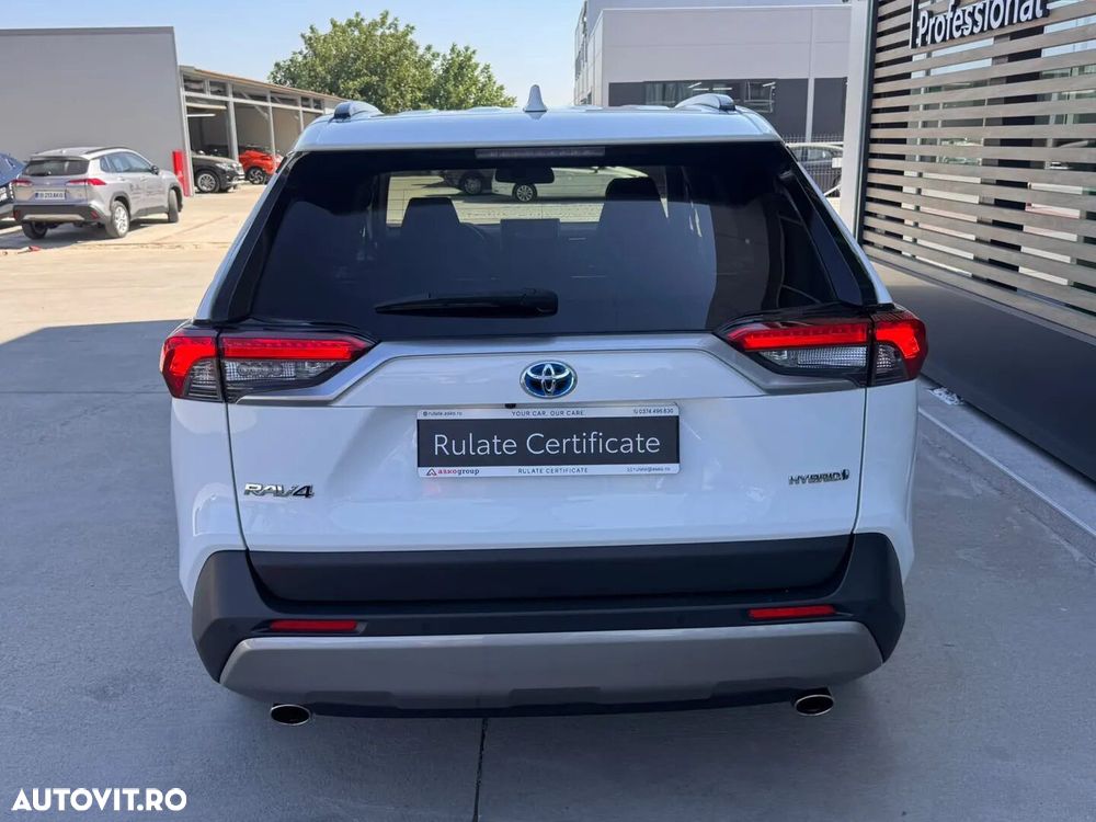 Toyota RAV4 - 6