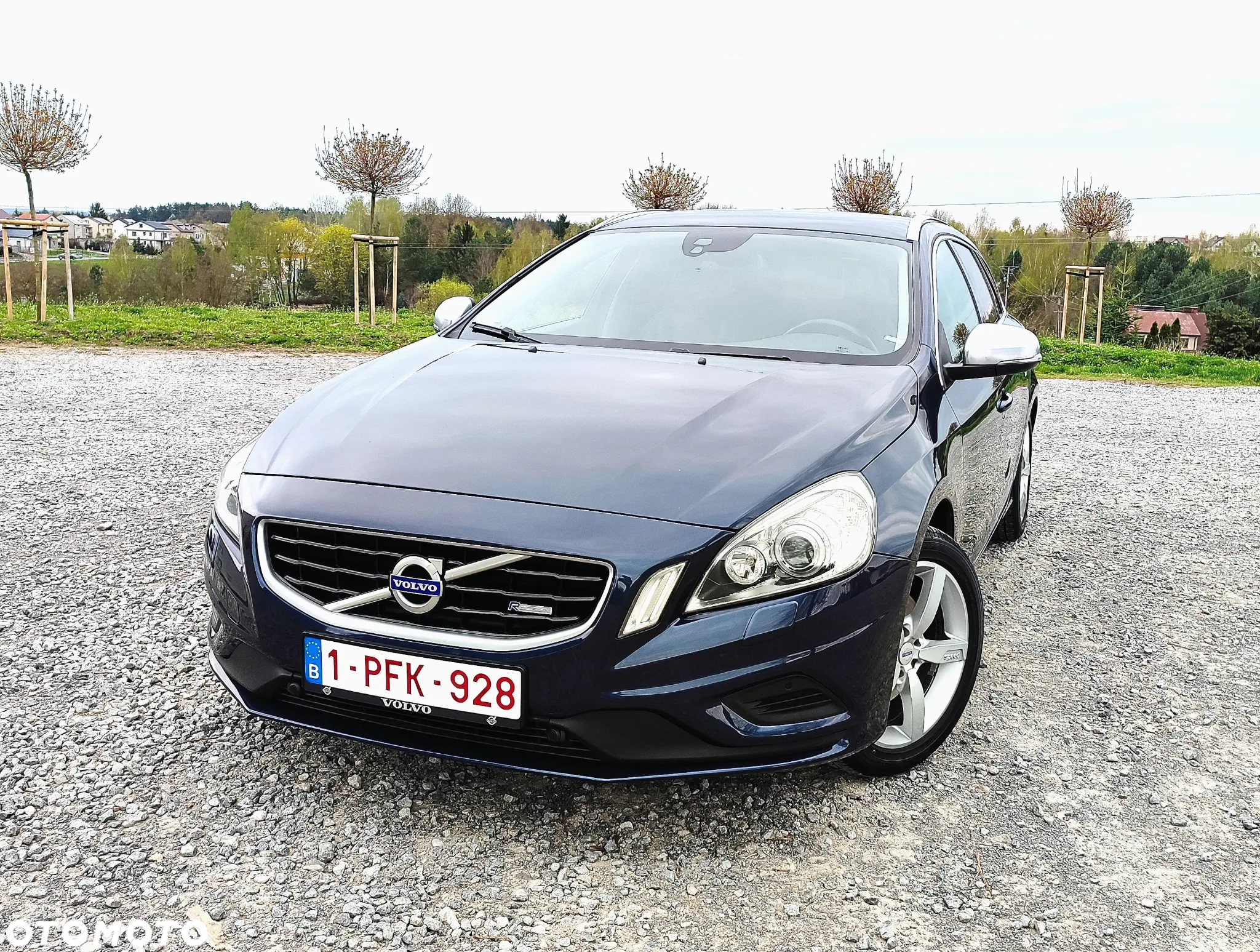 Volvo V60 D3 R-Design - 2