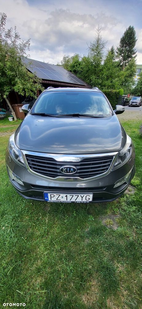 Kia Sportage 2.0 S - 2