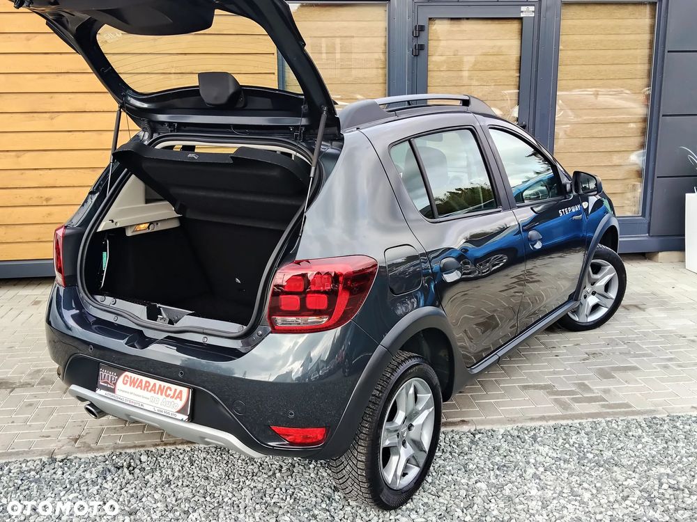 Dacia Sandero Stepway TCe 90 (S&S) Celebration - 32