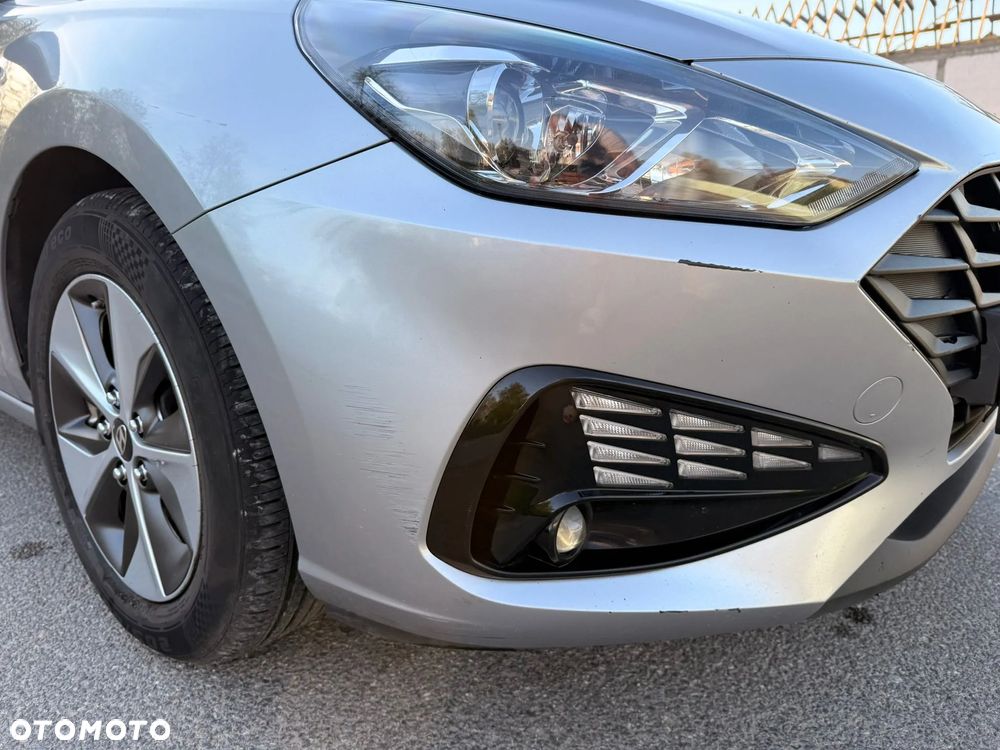 Hyundai i30 1.5 DPI Classic + - 14
