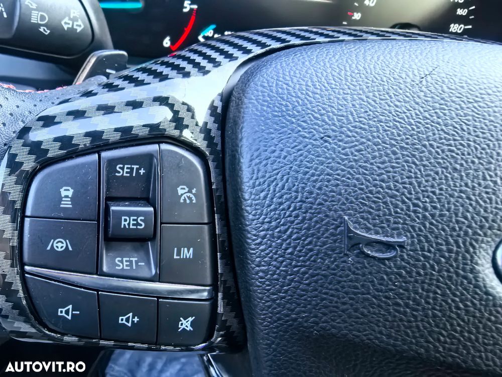 Ford Focus Turnier 1.5 EcoBlue Start-Stopp-System Aut. ST-LINE - 23