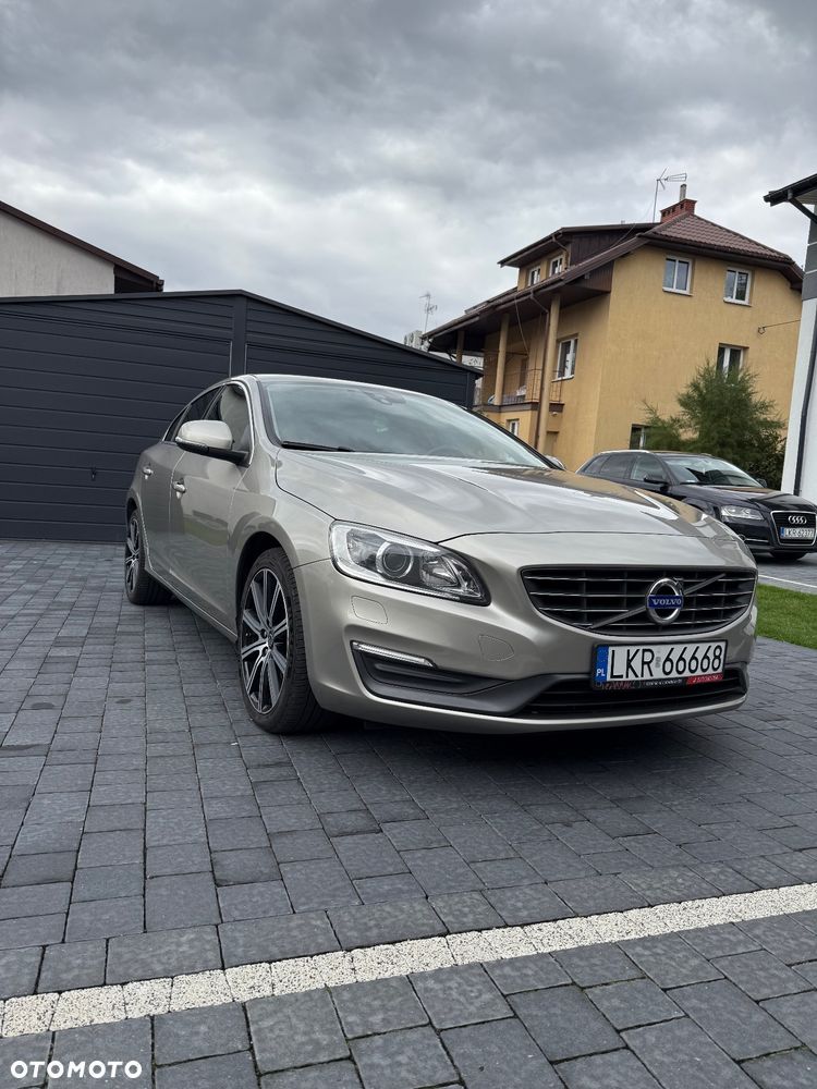 Volvo S60 D4 Drive-E Momentum - 6
