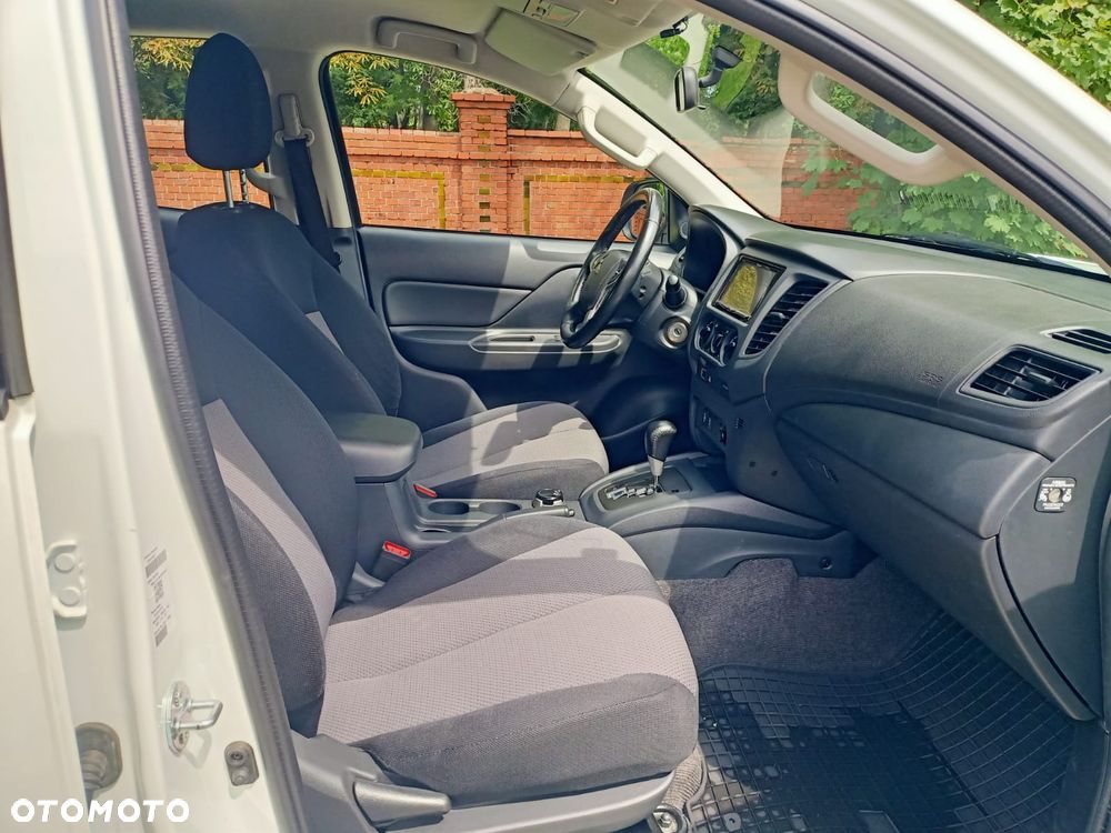 Mitsubishi L200 Pick Up 4x4 S&S Autm Double Cab Plus - 10